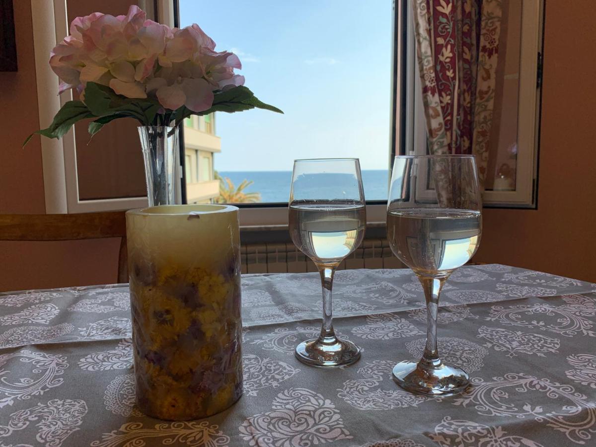 Le Finestre Sul Mare Appartement Albissola Marina Buitenkant foto