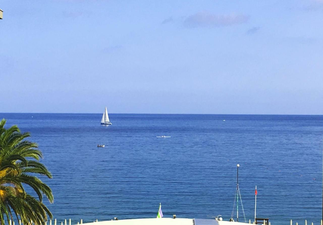 Le Finestre Sul Mare Appartement Albissola Marina Buitenkant foto