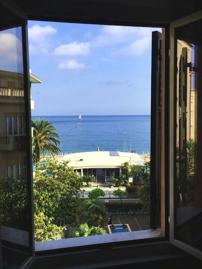 Le Finestre Sul Mare Appartement Albissola Marina Buitenkant foto